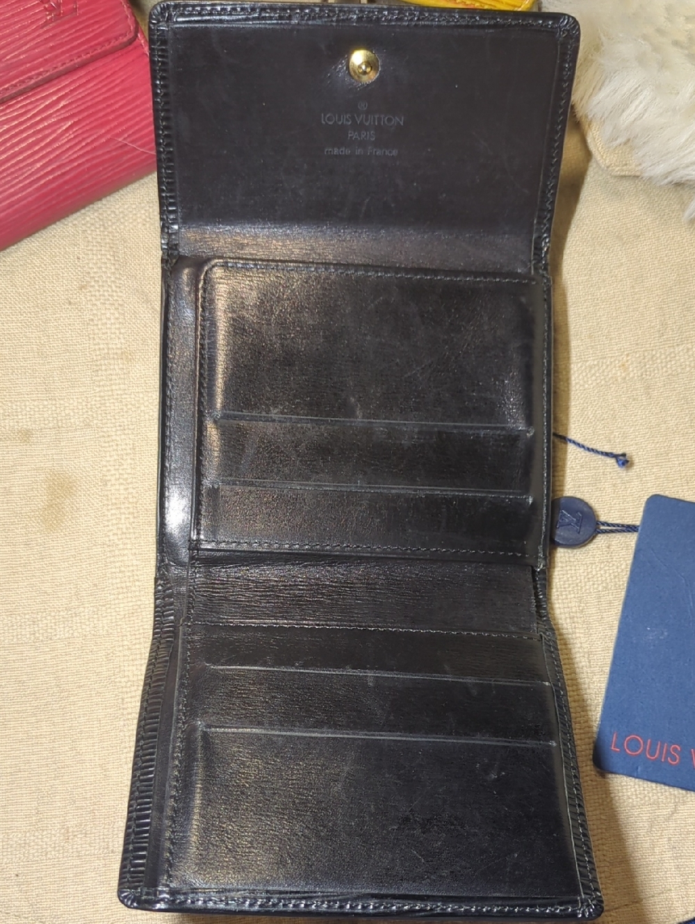 Louis Vuitton Ludlow Black Epi Leather Bifold Wallet NOW ONLY $150 - Picture 4 of 10
